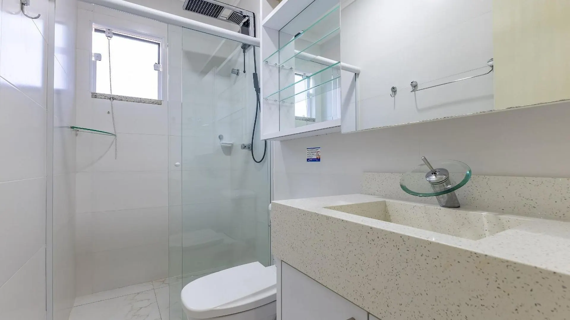 Ampla E Agradavel Casa Com Jacuzzi Na Praia De Bombas Bombinhas 0*,  Brazil